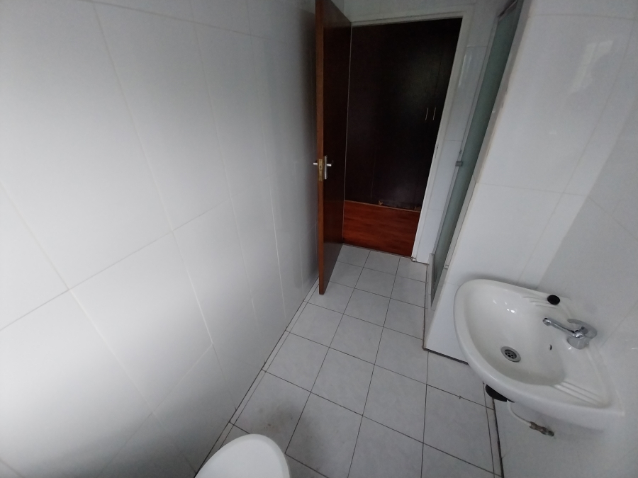 To Let 6 Bedroom Property for Rent in Fort Gale Eastern Cape